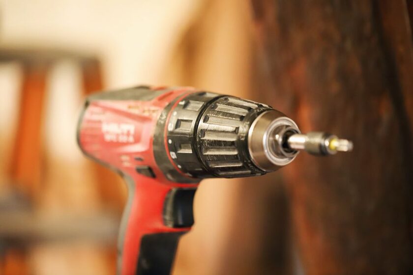 EasyDrill 18V-40, 2 batteries 2 Ah, coffret Bosch